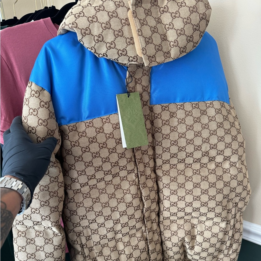 Gucci Canvas Down Monogram Puffer
Brand new never worn.
Tags everything still on